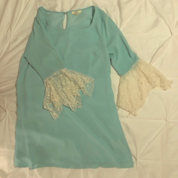 Apricot Lane Dresses & Skirts - 3/4 lace detailed sleeve teal dress πππ Apricot Lane Dresses & Skirts - 3/4 lace detailed sleeve teal dress πππ